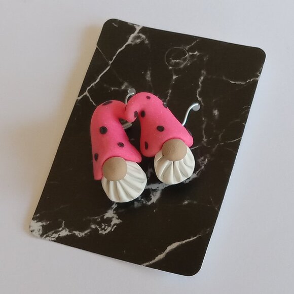 🎯 10 for $10 / Cute Handmade Gnome Earrings - Picture 6 of 9